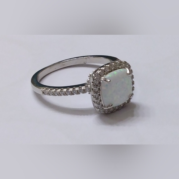 Vintage-inspired Solitaire Silver Gemstone White Opal Wedding Ring, Sz 10 - Picture 6 of 11